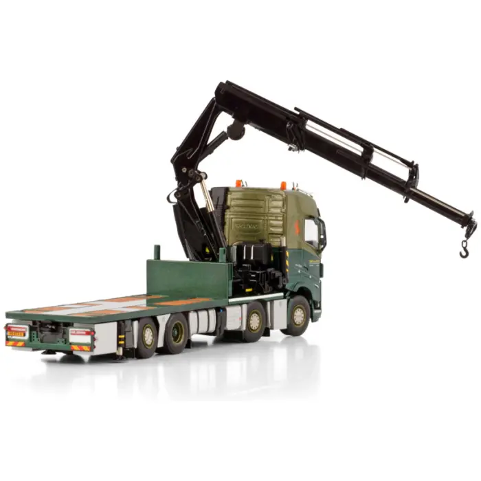 Albert van de Scheur BV; VOLVO FH5 GLOBETROTTER 8X2 TAG AXLE RIGED FLATBED TRUCK 8X2 TAG AXLE WITH FASSI 1300 + JIB