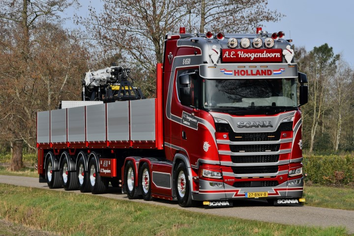 A.E. Hoogendoorn; Scania S580 Brick trailer