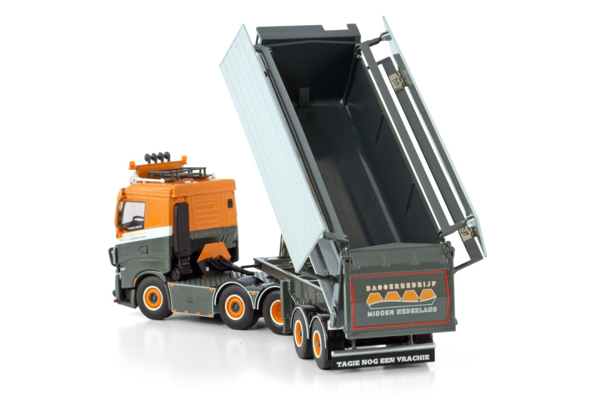 Baggerbedrijf midden Nederland's IVECO S-WAY AS LOW 6X2 Twin Steer met Half Pipe Tipper Trailer