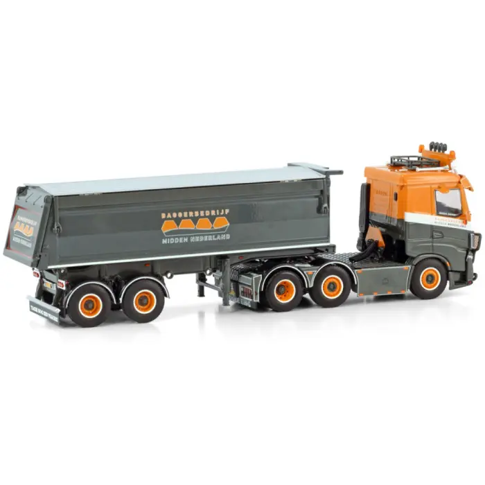 Baggerbedrijf midden Nederland's IVECO S-WAY AS LOW 6X2 Twin Steer met Half Pipe Tipper Trailer