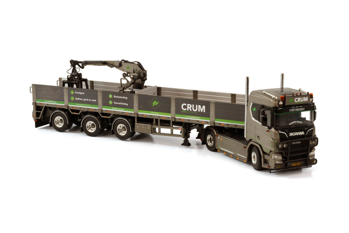 Crum Sierbestrating SCANIA R Normal CR20N 4x2 met 3-assige Brick Trailer