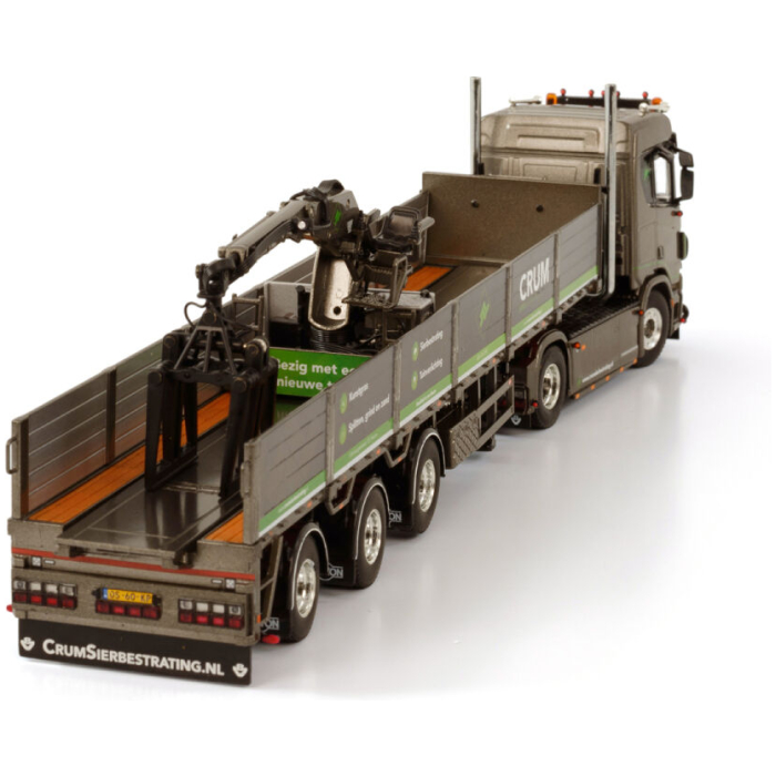 Crum Sierbestrating SCANIA R Normal CR20N 4x2 met 3-assige Brick Trailer