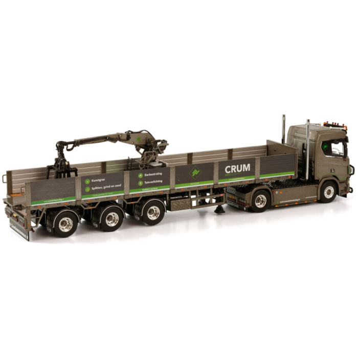 Crum Sierbestrating SCANIA R Normal CR20N 4x2 met 3-assige Brick Trailer