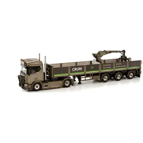 Crum Sierbestrating SCANIA R Normal CR20N 4x2 met 3-assige Brick Trailer
