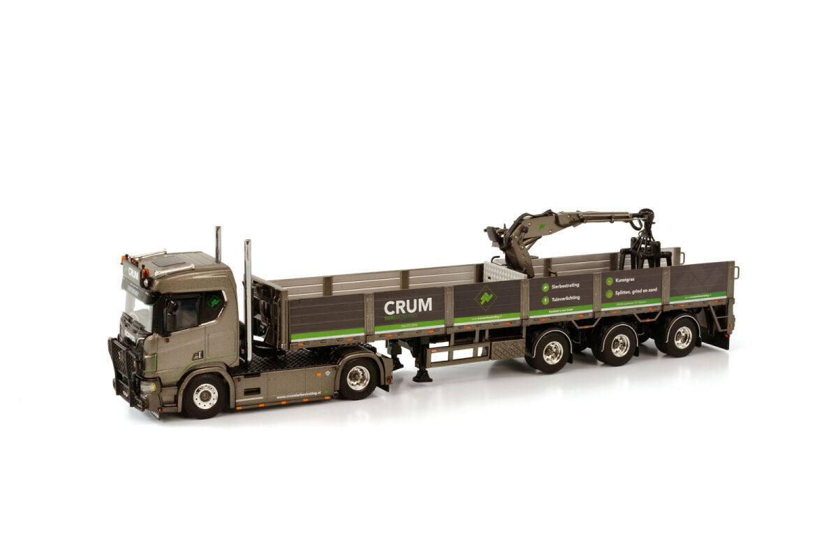 Crum Sierbestrating SCANIA R Normal CR20N 4x2 met 3-assige Brick Trailer