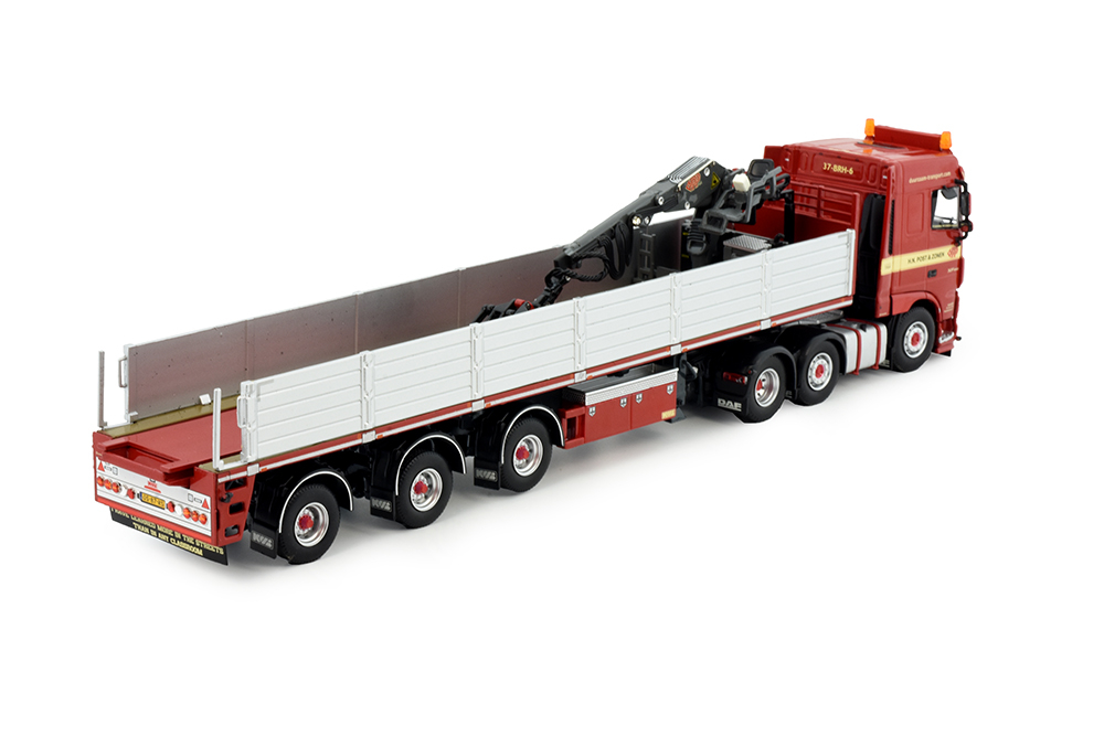 DAF XF Space Cab 6x2 van H.N. Post & Zonen met stenentrailer