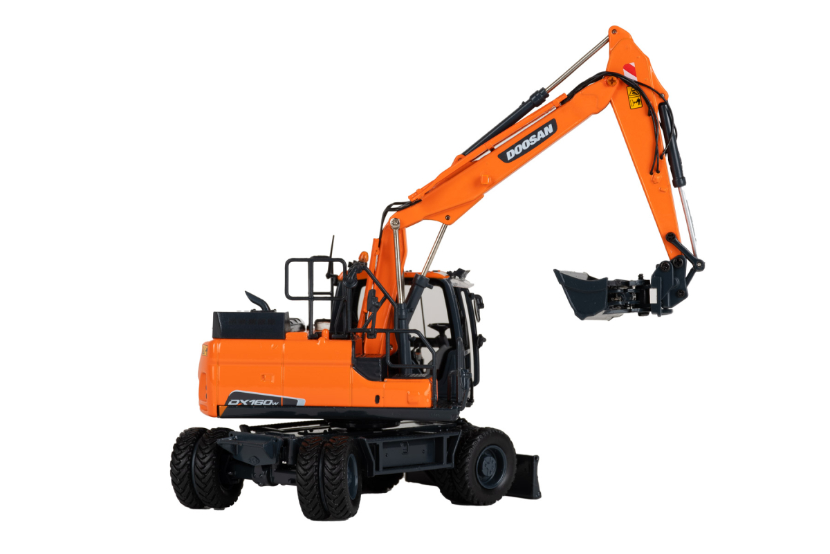 Doosan DX160W