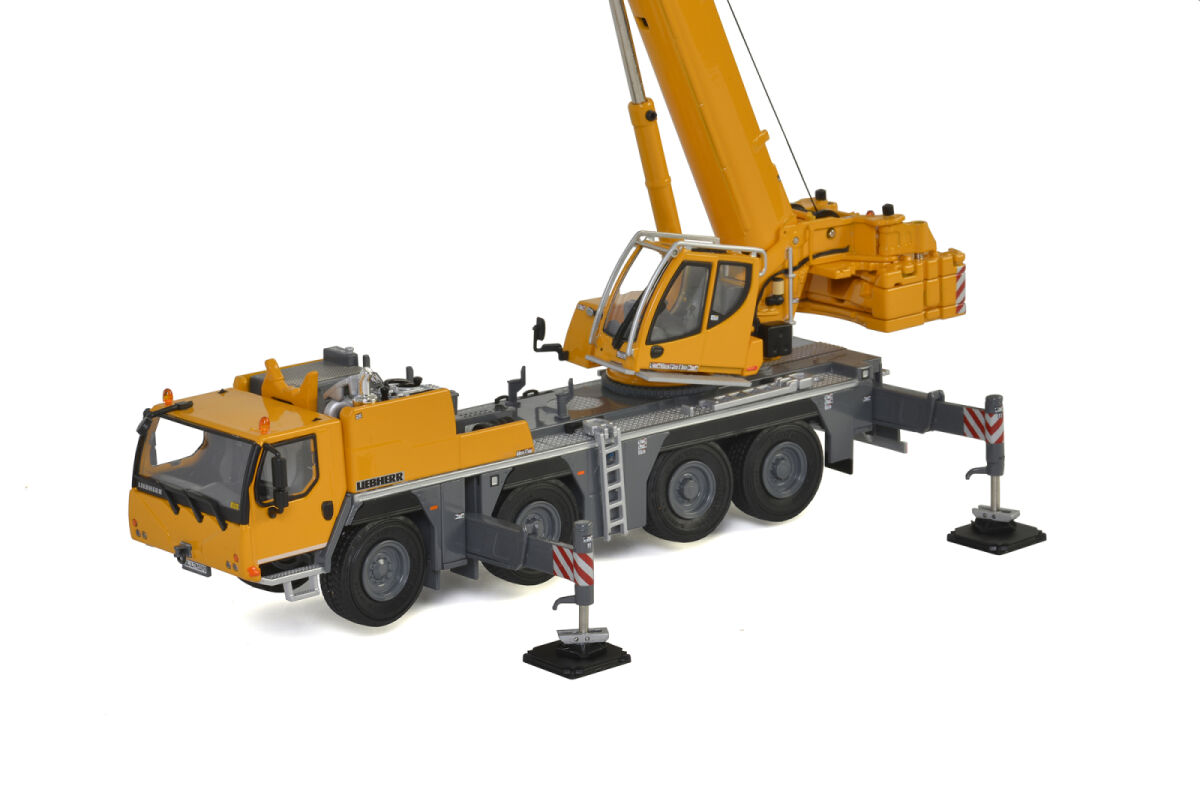 Premium Line; LIEBHERR LTM 1090-4.2