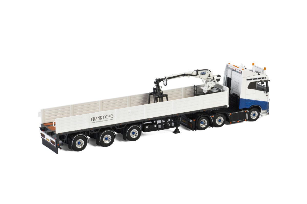 FRANK OOMS' VOLVO FH4 SLEEPER CAB 6X2 TWIN STEER + BRICK TRAILER 3 AXLE