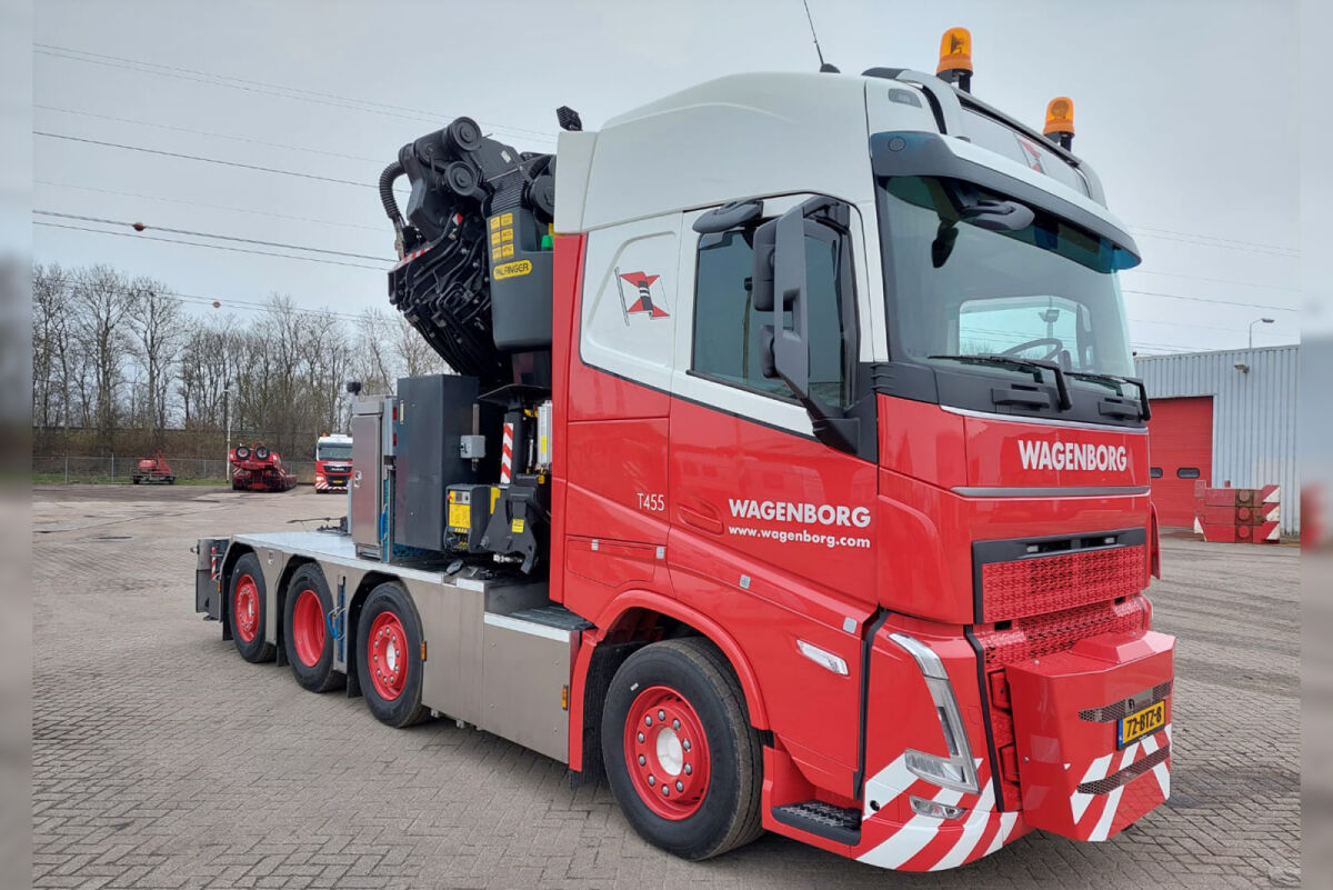 Wagenborg Netlift; VOLVO FH5 GLOBETROTTER 8X2 TAG AXLE WITH PALFINGER PK 92002 SH + JIB