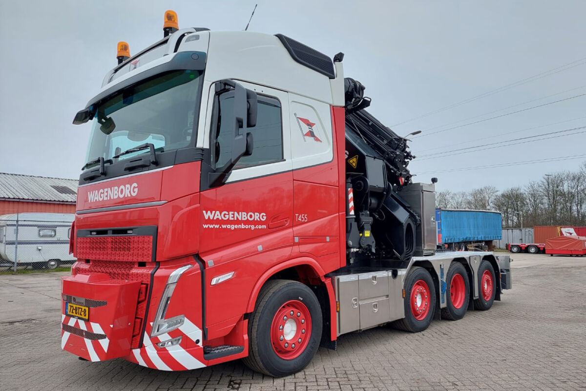 Wagenborg Netlift; VOLVO FH5 GLOBETROTTER 8X2 TAG AXLE WITH PALFINGER PK 92002 SH + JIB